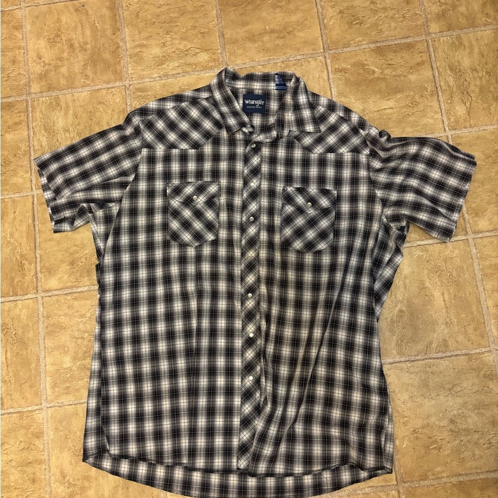 Wrangler Men's Casual Black and White Checkered Shirt